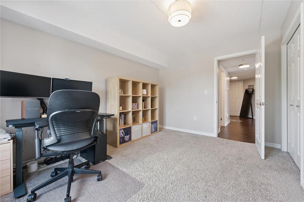301-776 Laurelwood Drive, Waterloo, ON - Indoor Photo Showing Office