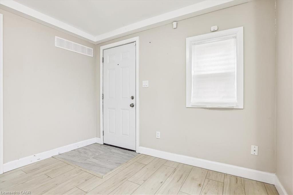 19 Bailey Street, St. Catharines, ON - Indoor Photo Showing Other Room