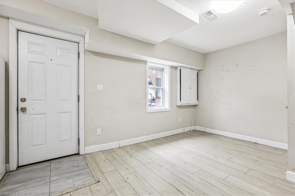 19 Bailey Street, St. Catharines, ON - Indoor Photo Showing Other Room