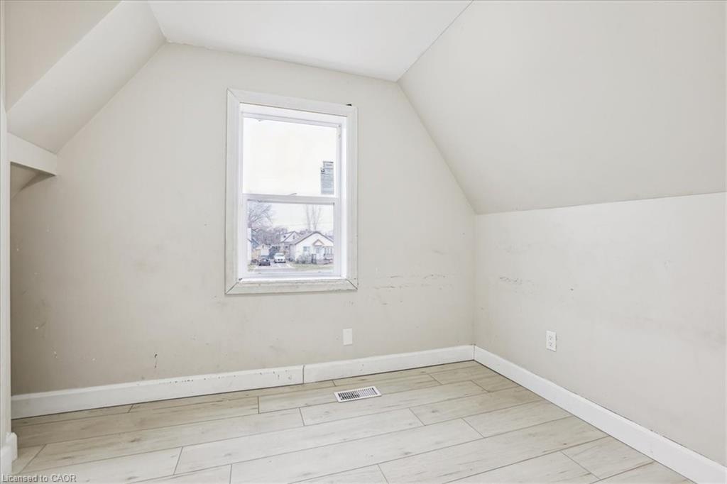 19 Bailey Street, St. Catharines, ON - Indoor Photo Showing Other Room