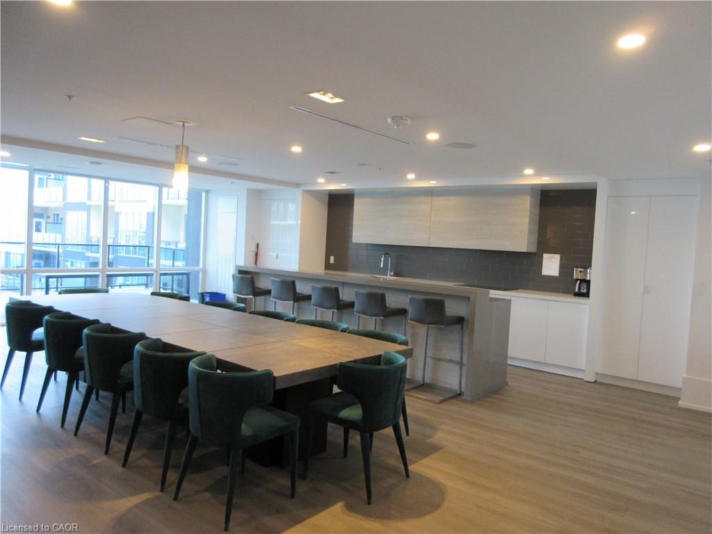 308-16 Concord Place, Grimsby, ON - Indoor Photo Showing Dining Room