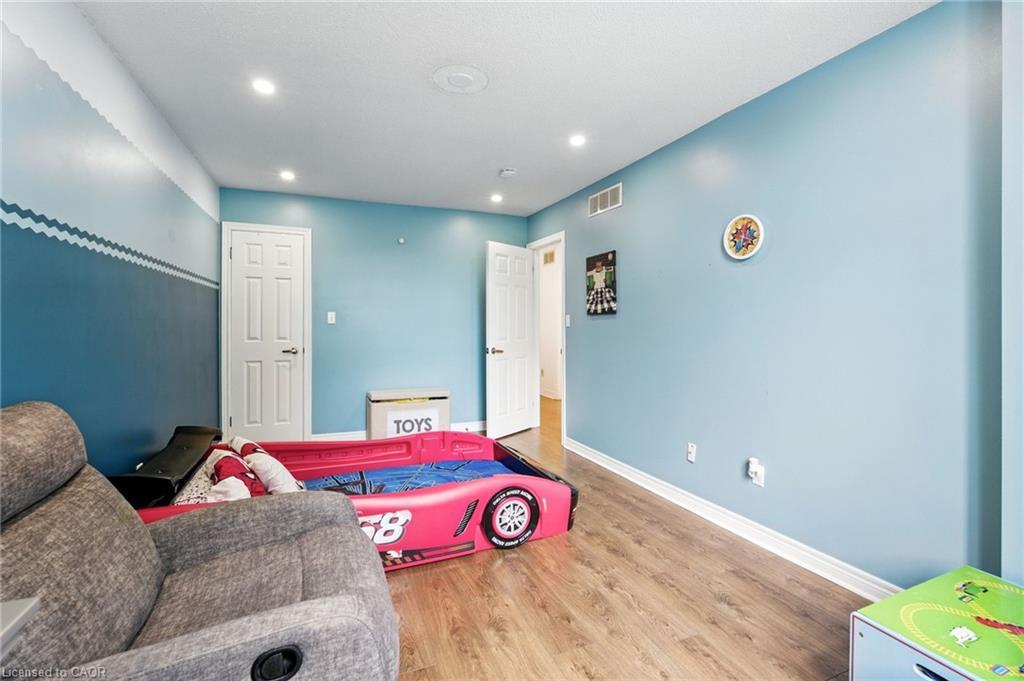 4-2252 Walkers Line, Burlington, ON - Indoor