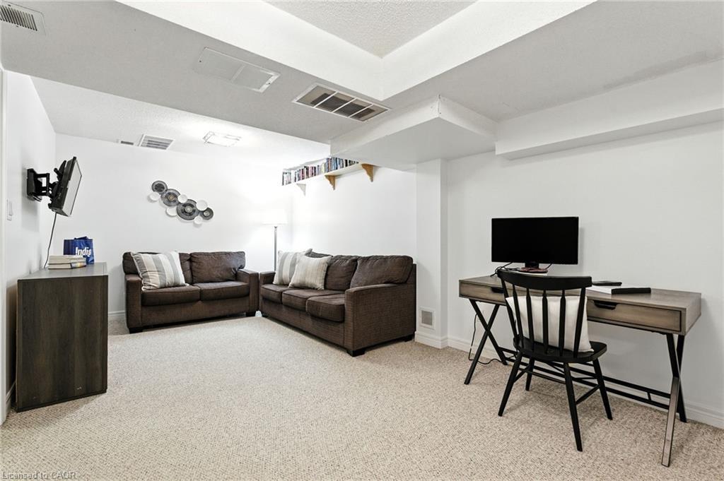 4-2252 Walkers Line, Burlington, ON - Indoor