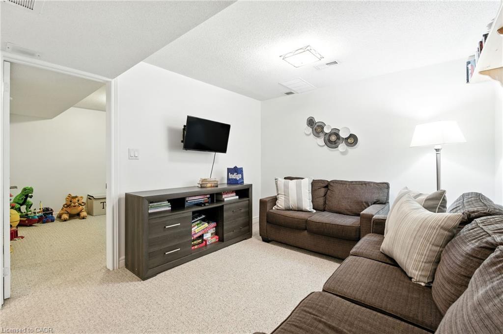 4-2252 Walkers Line, Burlington, ON - Indoor Photo Showing Living Room