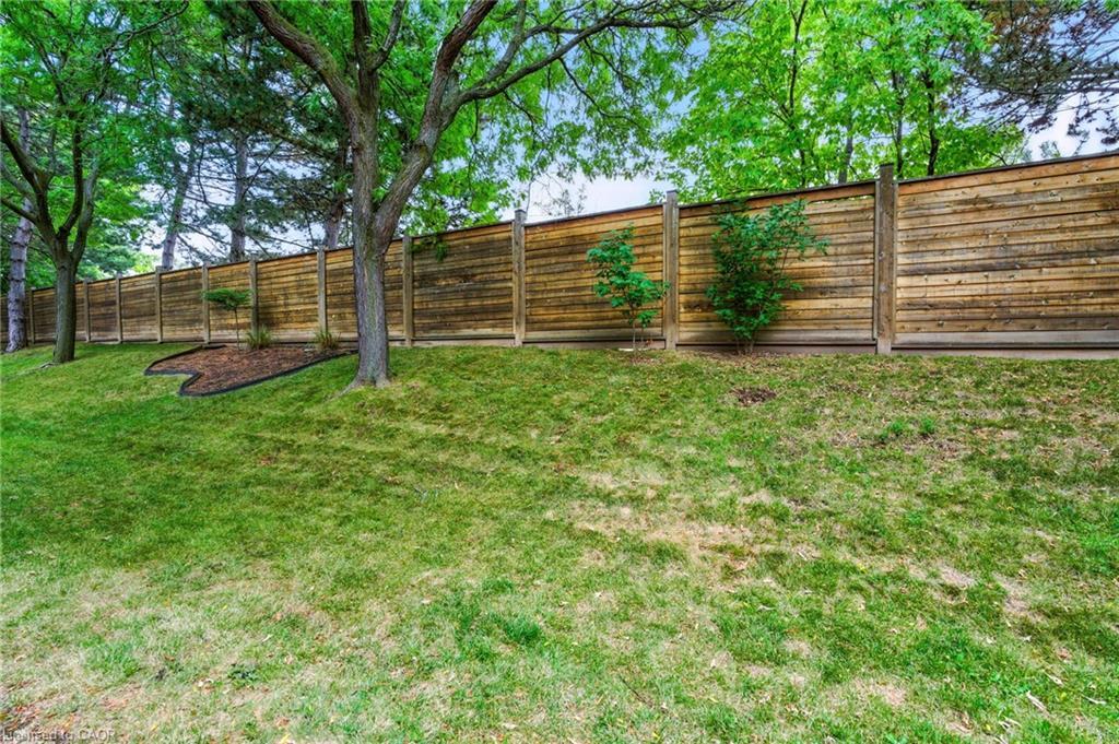 4-2252 Walkers Line, Burlington, ON - Outdoor