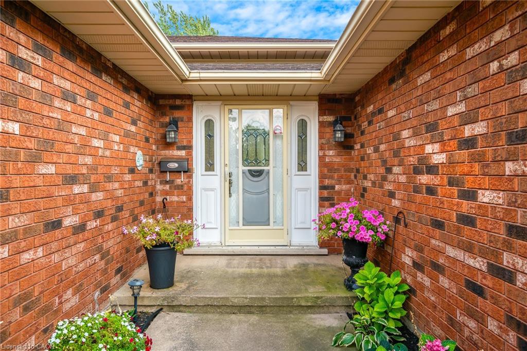 3688 Cardinal Drive, Niagara Falls, ON - Outdoor With Exterior