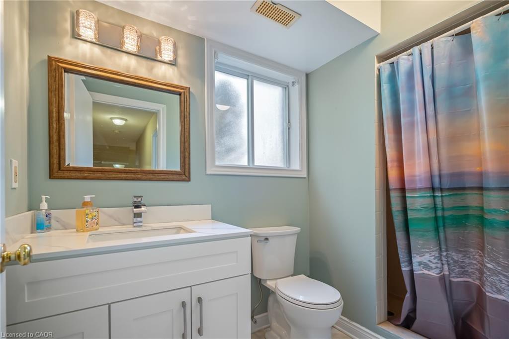 3688 Cardinal Drive, Niagara Falls, ON - Indoor Photo Showing Bathroom