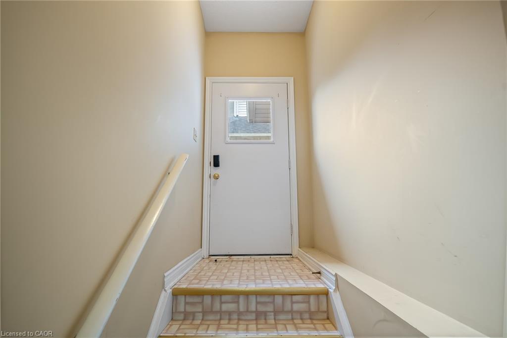 3688 Cardinal Drive, Niagara Falls, ON - Indoor Photo Showing Other Room