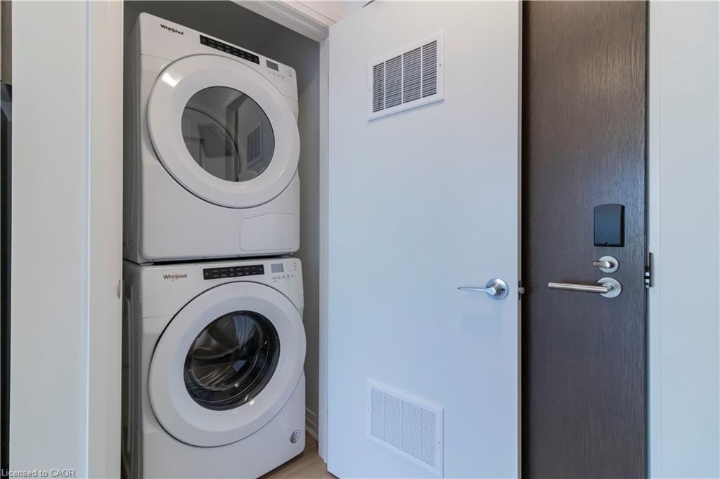 406-101 Golden Eagle Road, Waterloo, ON - Indoor Photo Showing Laundry Room