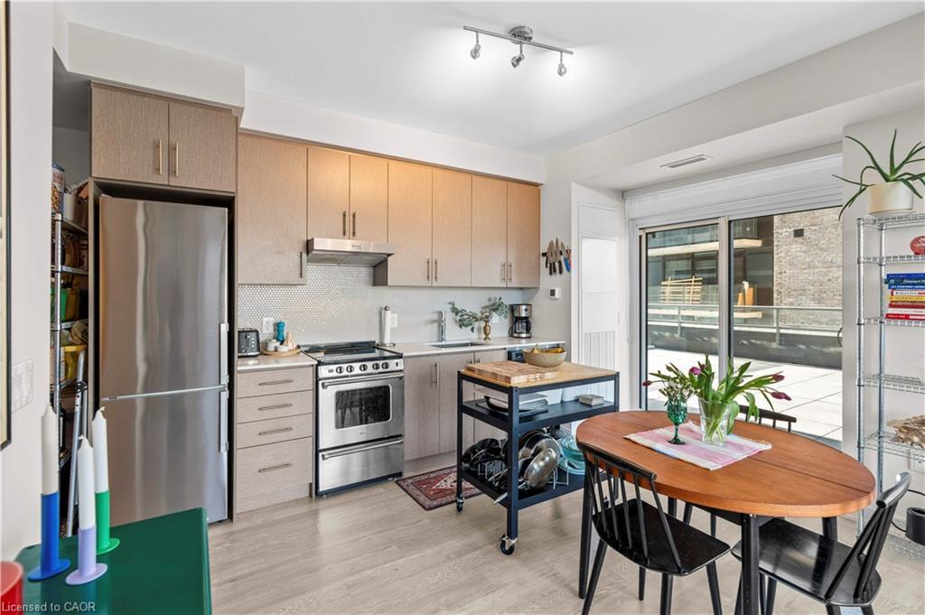 415-212 King William Street E, Hamilton, ON - Indoor Photo Showing Other Room