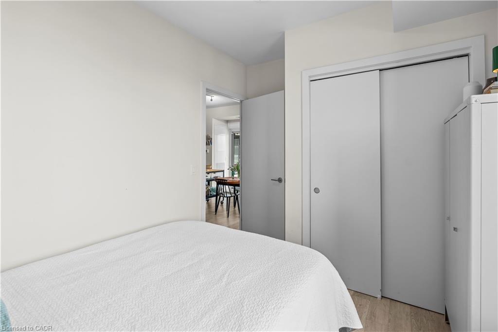 415-212 King William Street E, Hamilton, ON - Indoor Photo Showing Bedroom