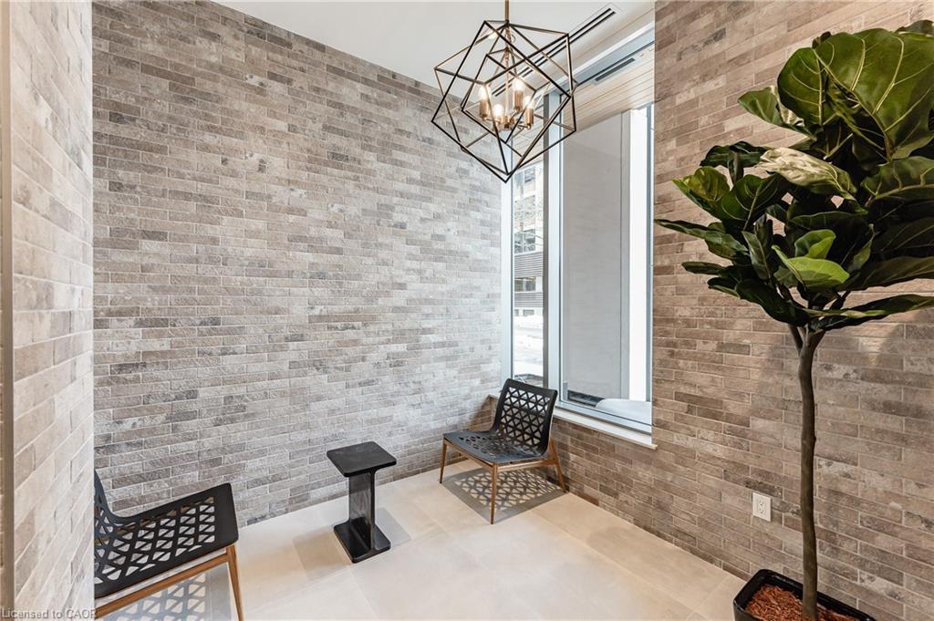 415-212 King William Street E, Hamilton, ON -