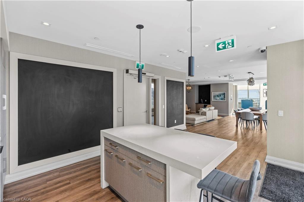415-212 King William Street E, Hamilton, ON - Indoor