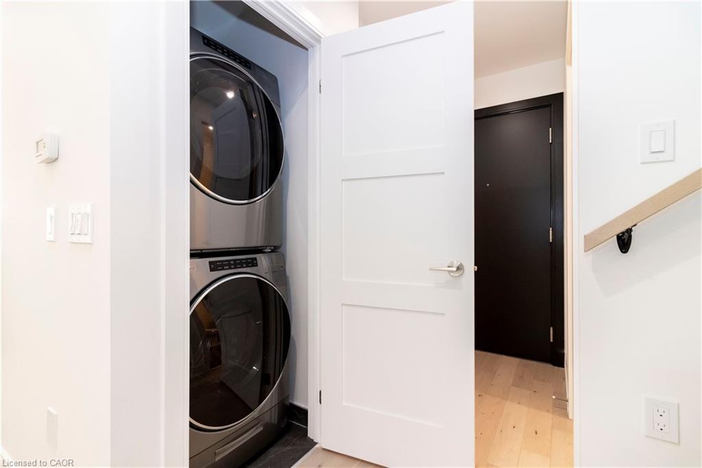 102-5 Wellington Street S, Kitchener, ON - Indoor Photo Showing Laundry Room