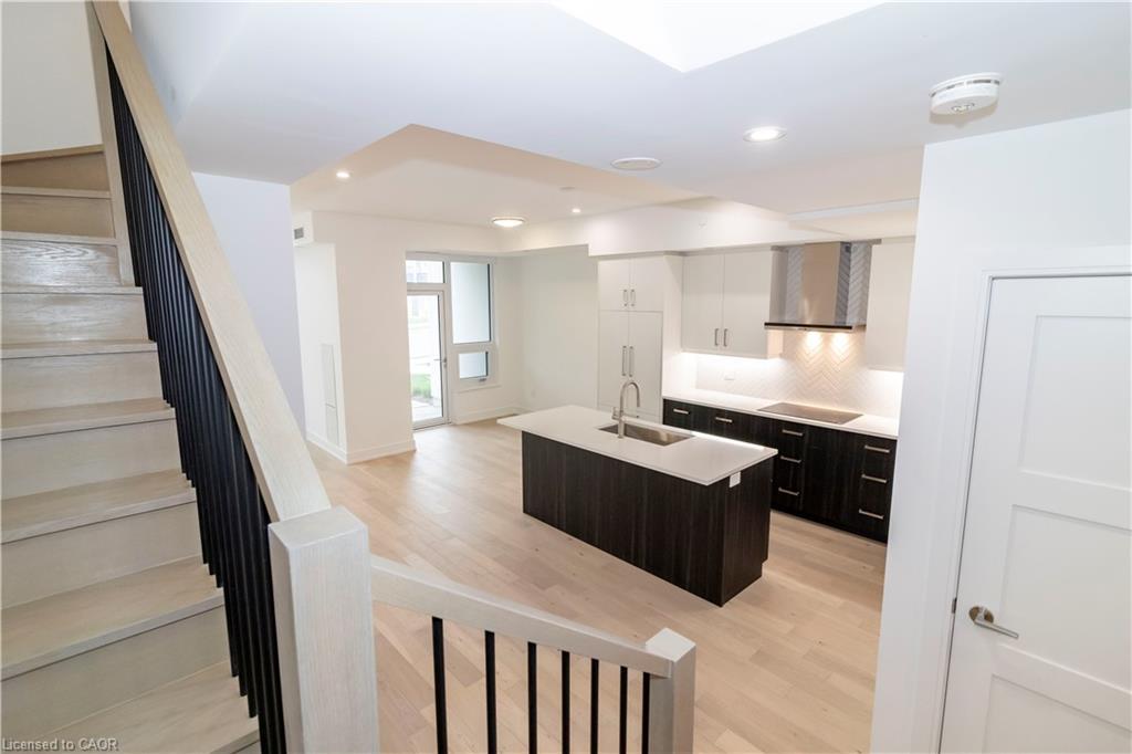 102-5 Wellington Street S, Kitchener, ON - Indoor