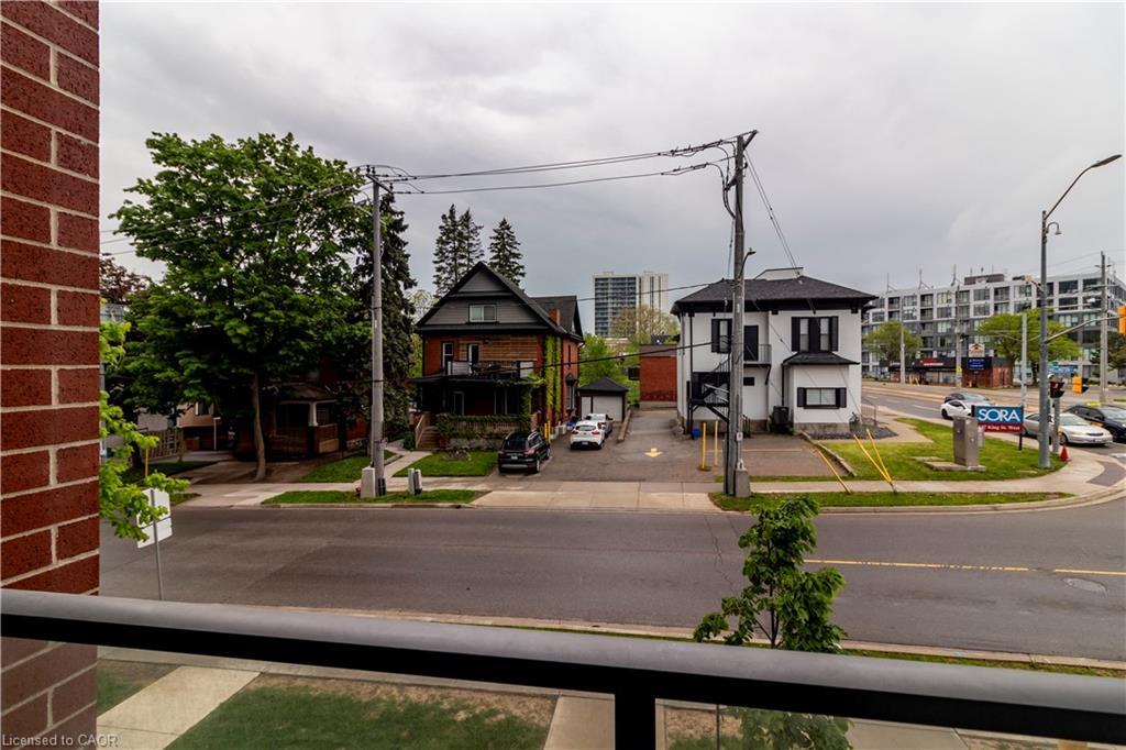 102-5 Wellington Street S, Kitchener, ON - Outdoor