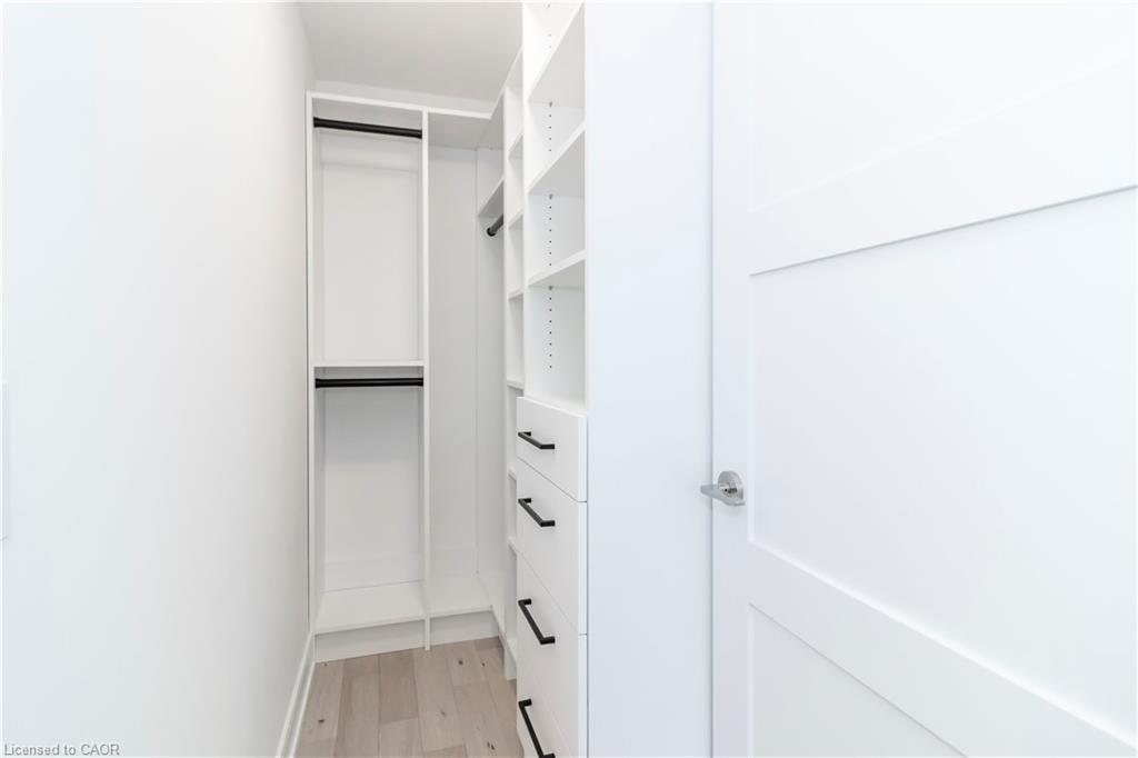 102-5 Wellington Street S, Kitchener, ON - Indoor