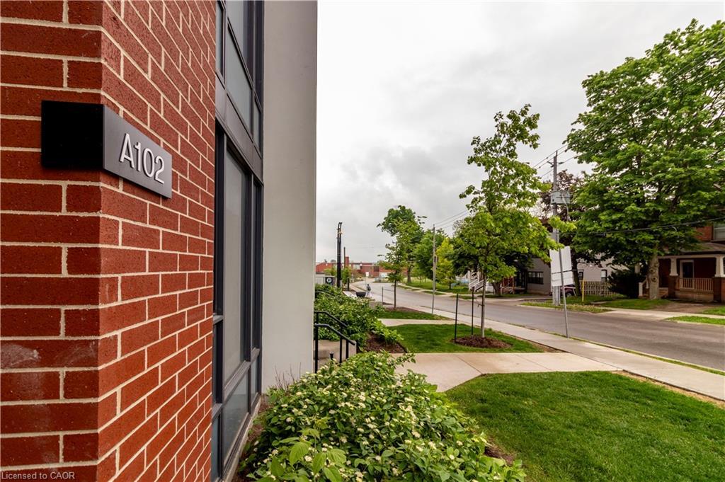 102-5 Wellington Street S, Kitchener, ON - Outdoor