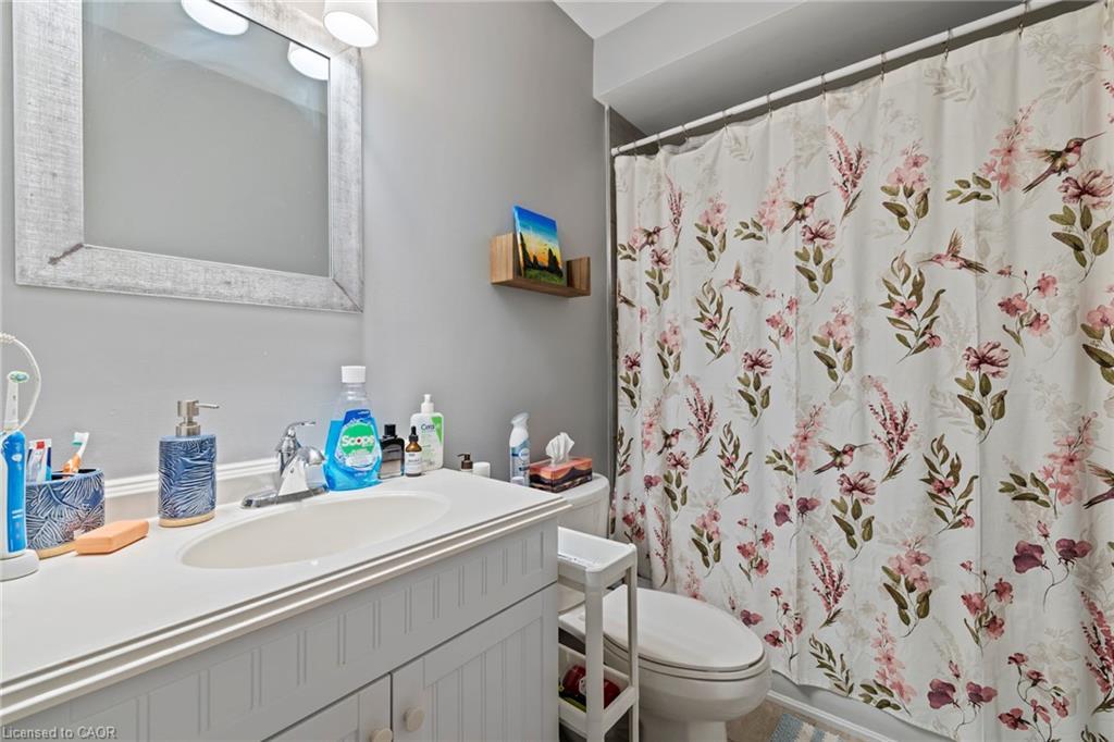 107 Horning Drive, Hamilton, ON - Indoor Photo Showing Bathroom