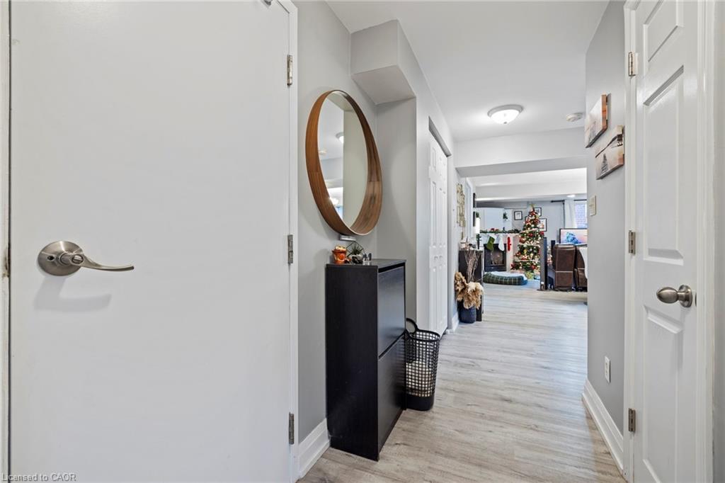 107 Horning Drive, Hamilton, ON - Indoor Photo Showing Other Room