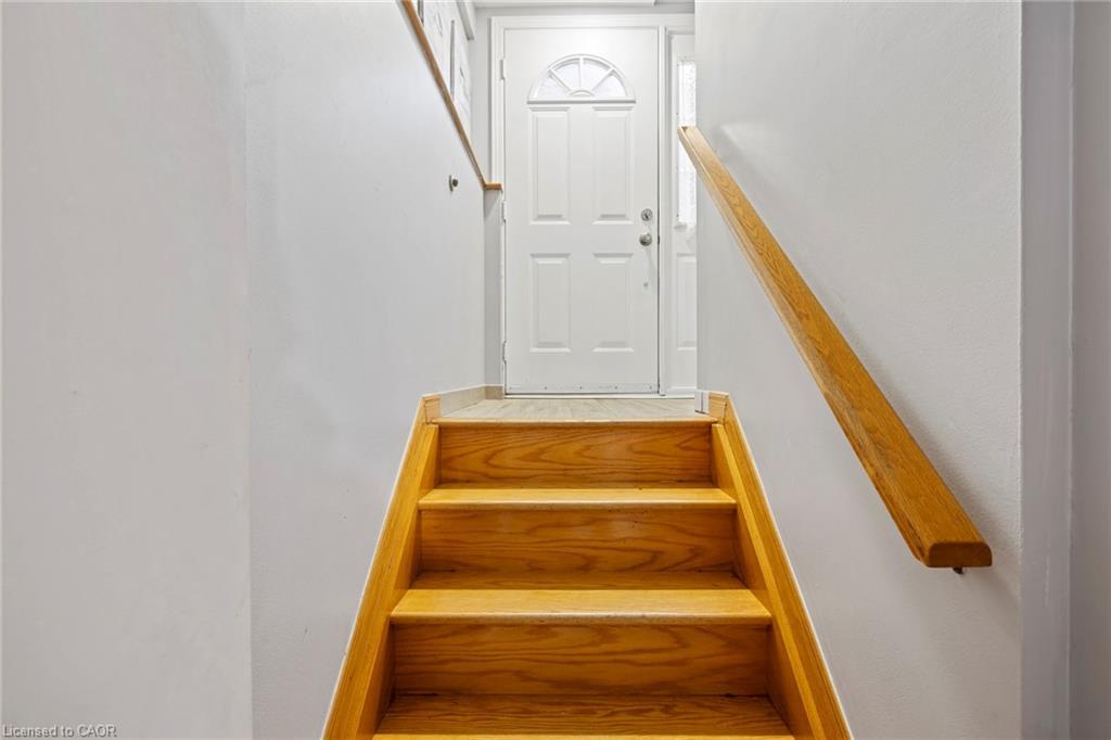 107 Horning Drive, Hamilton, ON - Indoor Photo Showing Other Room