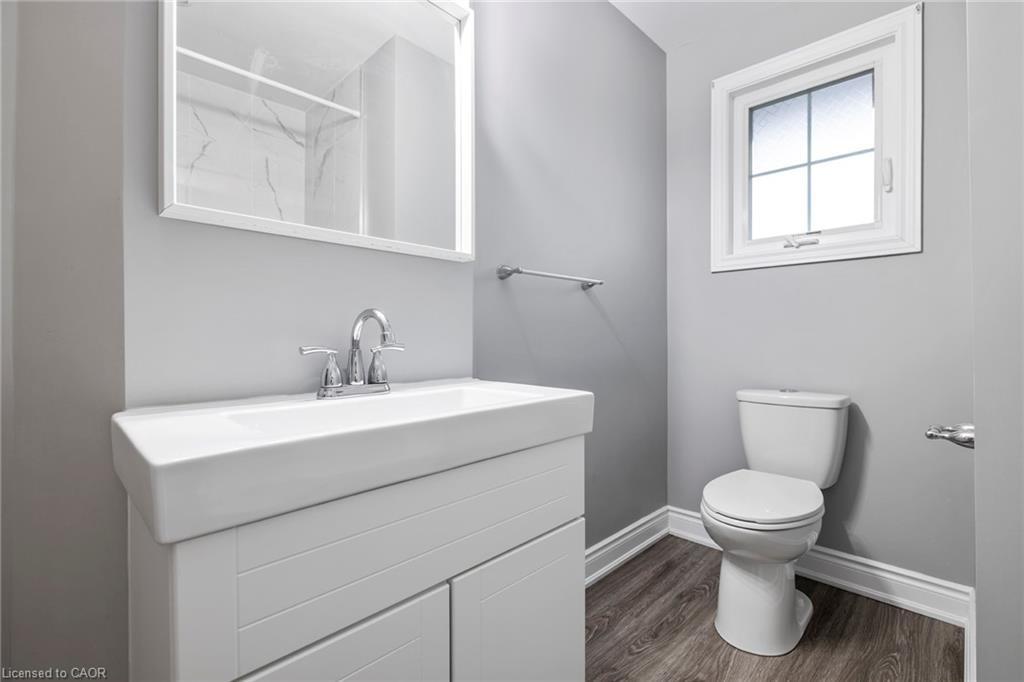 107 Horning Drive, Hamilton, ON - Indoor Photo Showing Bathroom