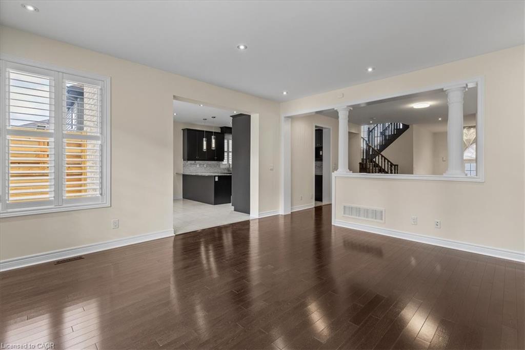 425 Rideau River Street, Waterloo, ON - Indoor