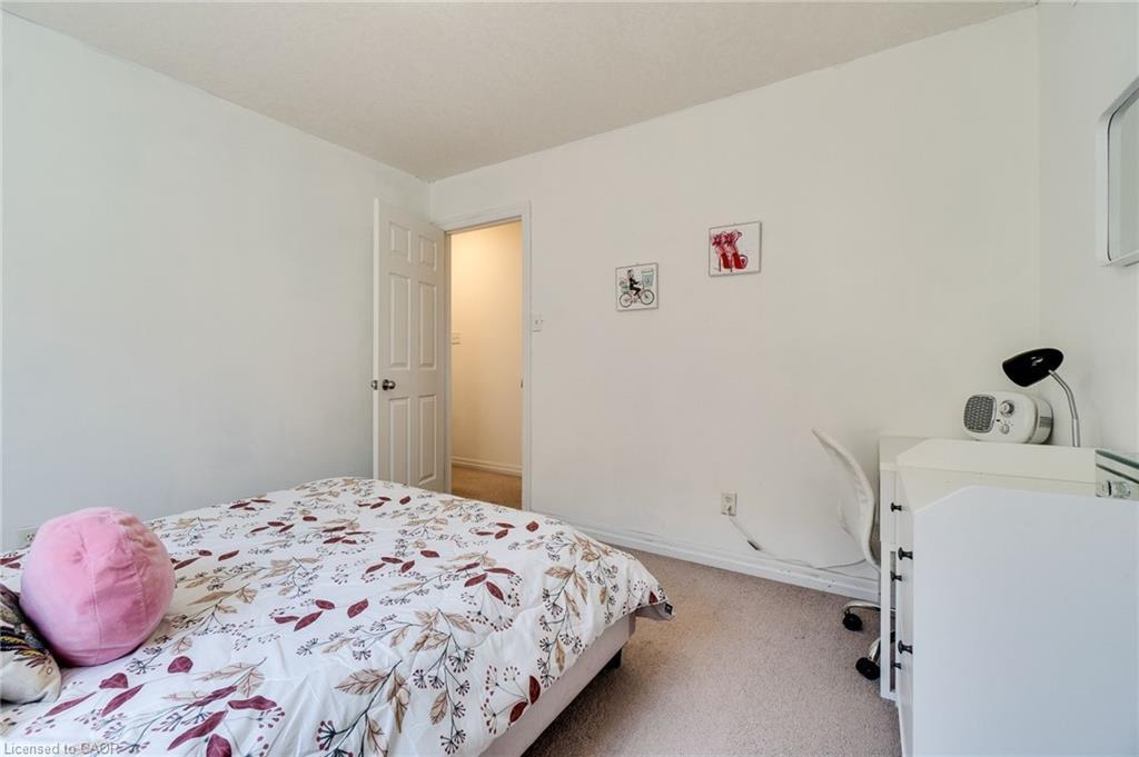 928 Dunblane Court, Kitchener, ON - Indoor Photo Showing Bedroom