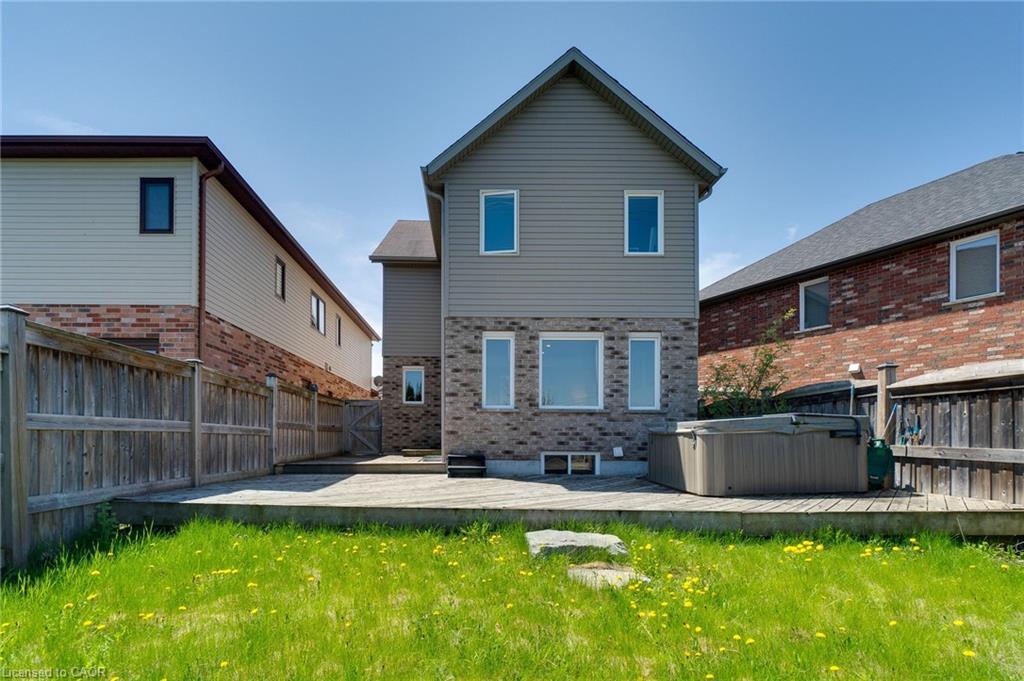 928 Dunblane Court, Kitchener, ON - Outdoor
