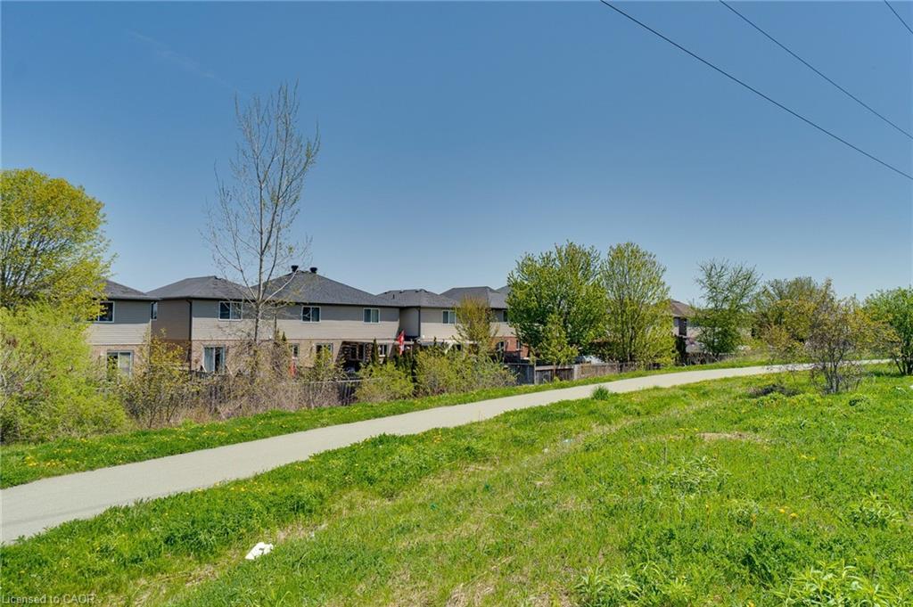 928 Dunblane Court, Kitchener, ON - Outdoor