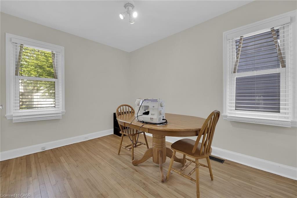 70 Concord Avenue, St. Catharines, ON - Indoor