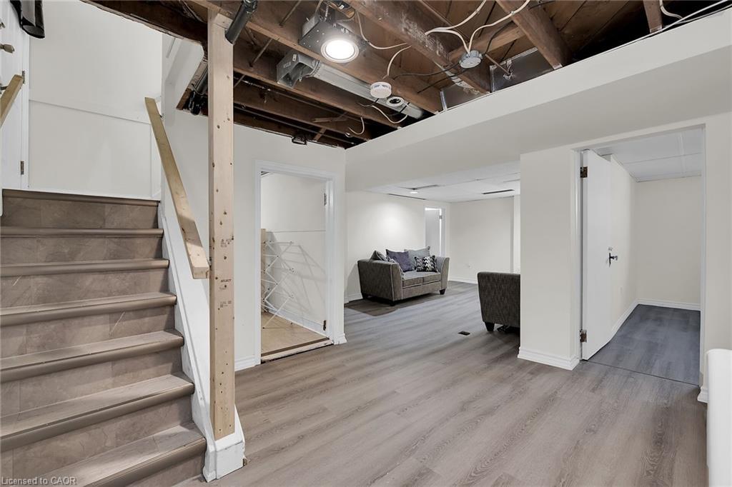 70 Concord Avenue, St. Catharines, ON - Indoor Photo Showing Other Room