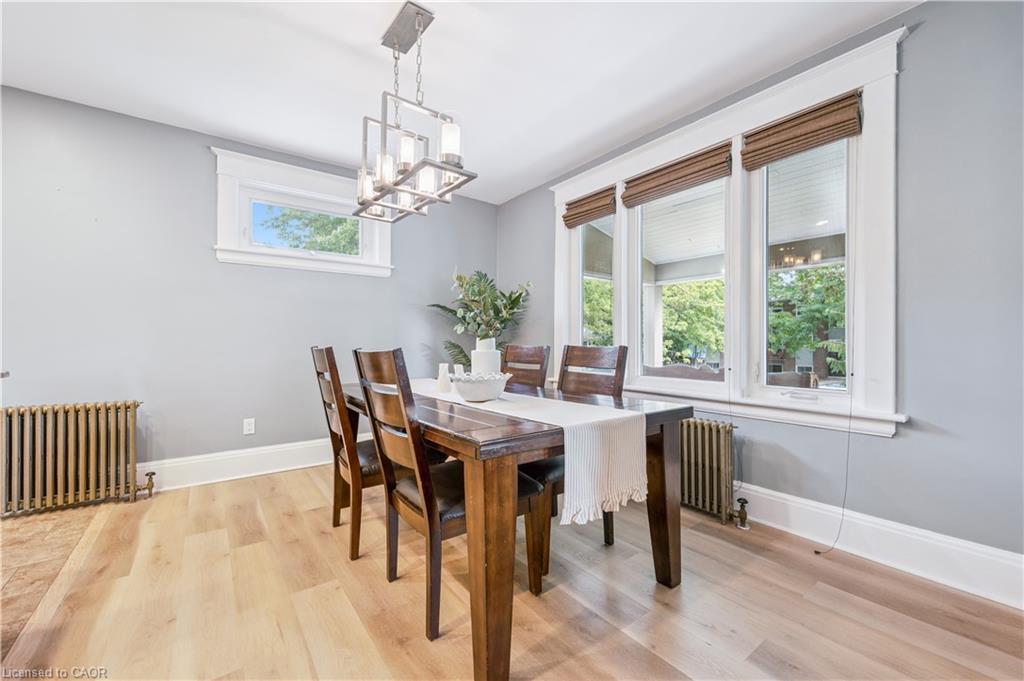 310 Kitchener Road, Cambridge, ON - Indoor Photo Showing Dining Room