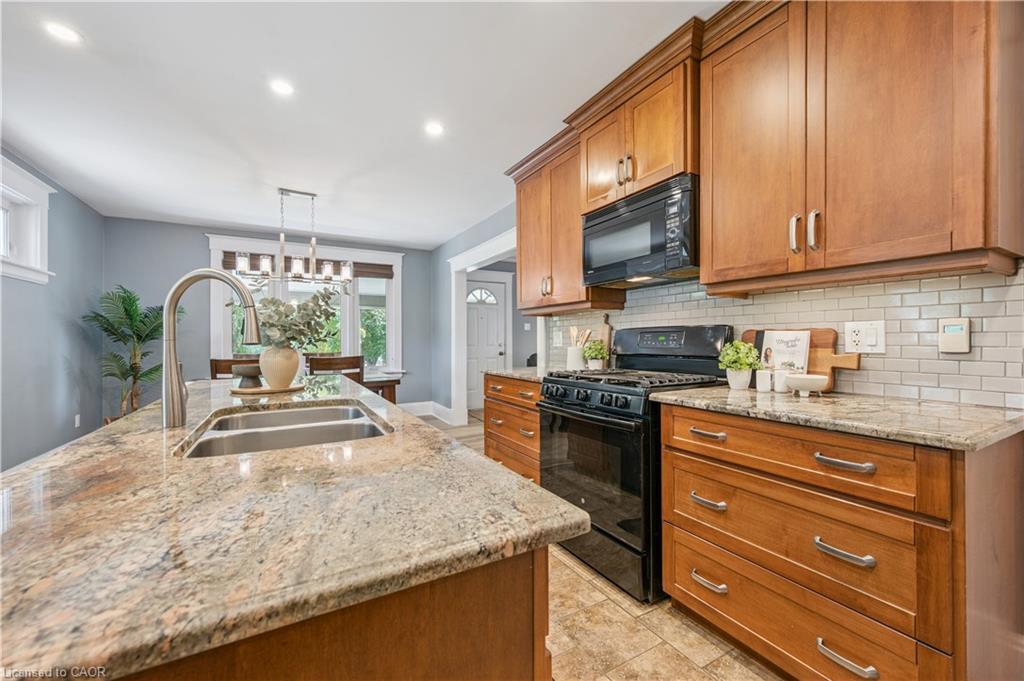 310 Kitchener Road, Cambridge, ON - Indoor Photo Showing Kitchen With Double Sink