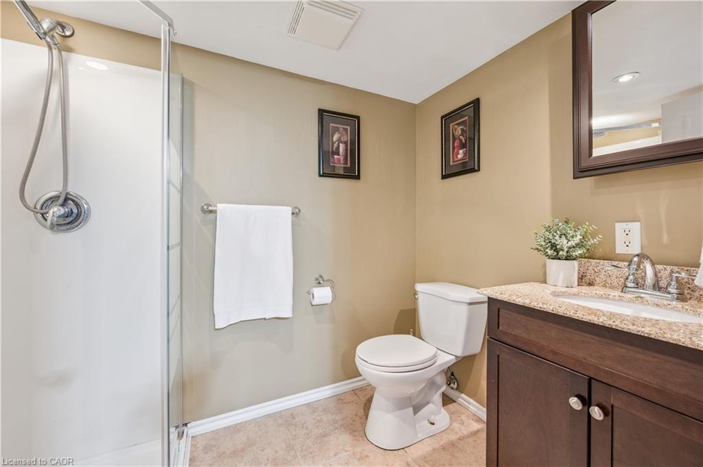 310 Kitchener Road, Cambridge, ON - Indoor Photo Showing Bathroom