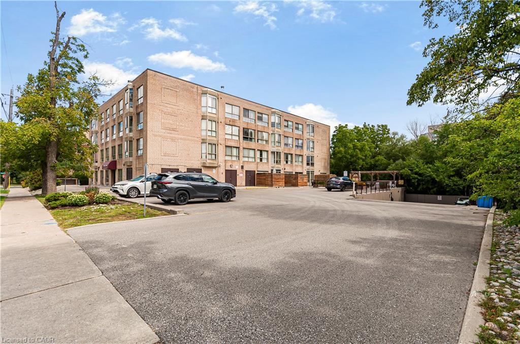 106-249 Major Mackenzie Drive E, Richmond Hill, ON - Outdoor With Facade