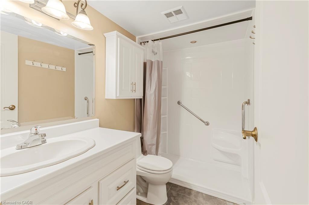 106-249 Major Mackenzie Drive E, Richmond Hill, ON - Indoor Photo Showing Bathroom