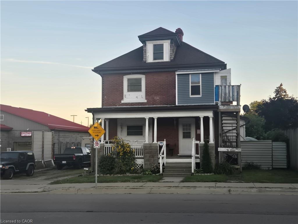 13 Talbot Street E, Cayuga, ON - Outdoor