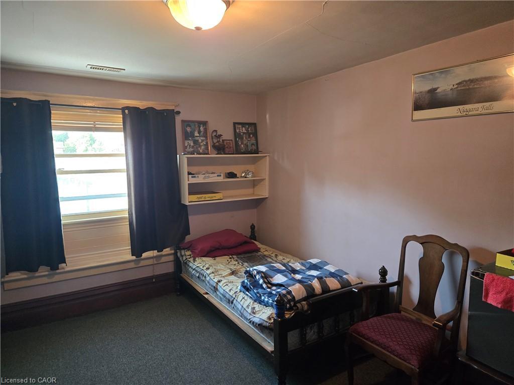 13 Talbot Street E, Cayuga, ON - Indoor Photo Showing Bedroom