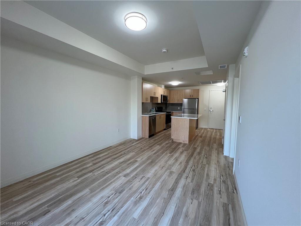 412-301 Westmount Road W, Kitchener, ON - Indoor