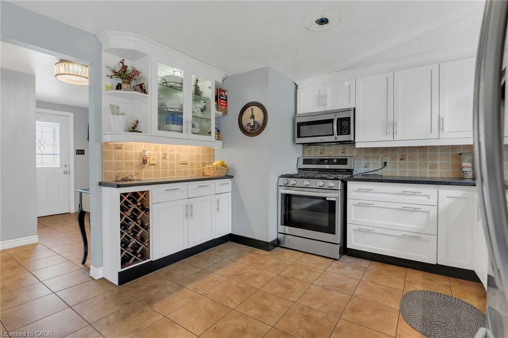 603 Preston Parkway, Cambridge, ON - Indoor Photo Showing Kitchen