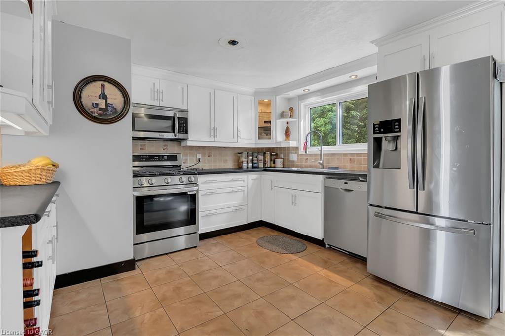 603 Preston Parkway, Cambridge, ON - Indoor Photo Showing Kitchen