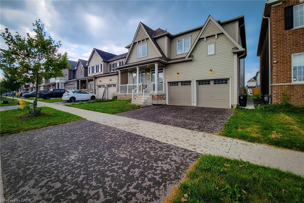 11 Seanesy Drive, Thorold, ON - Outdoor With Facade