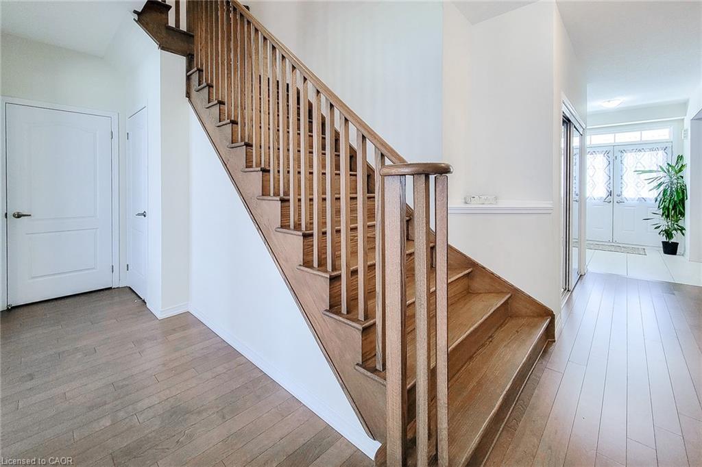 11 Seanesy Drive, Thorold, ON - Indoor Photo Showing Other Room