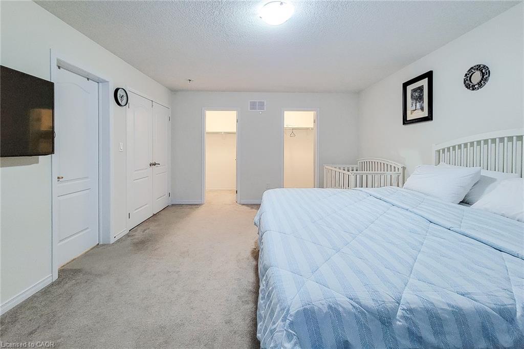 11 Seanesy Drive, Thorold, ON - Indoor Photo Showing Bedroom