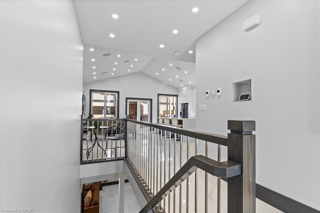 404 Montrose Street N, Cambridge, ON - Indoor Photo Showing Other Room