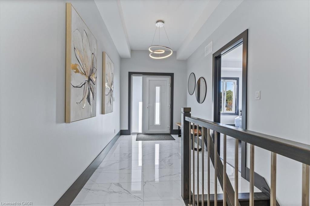 404 Montrose Street N, Cambridge, ON - Indoor Photo Showing Other Room