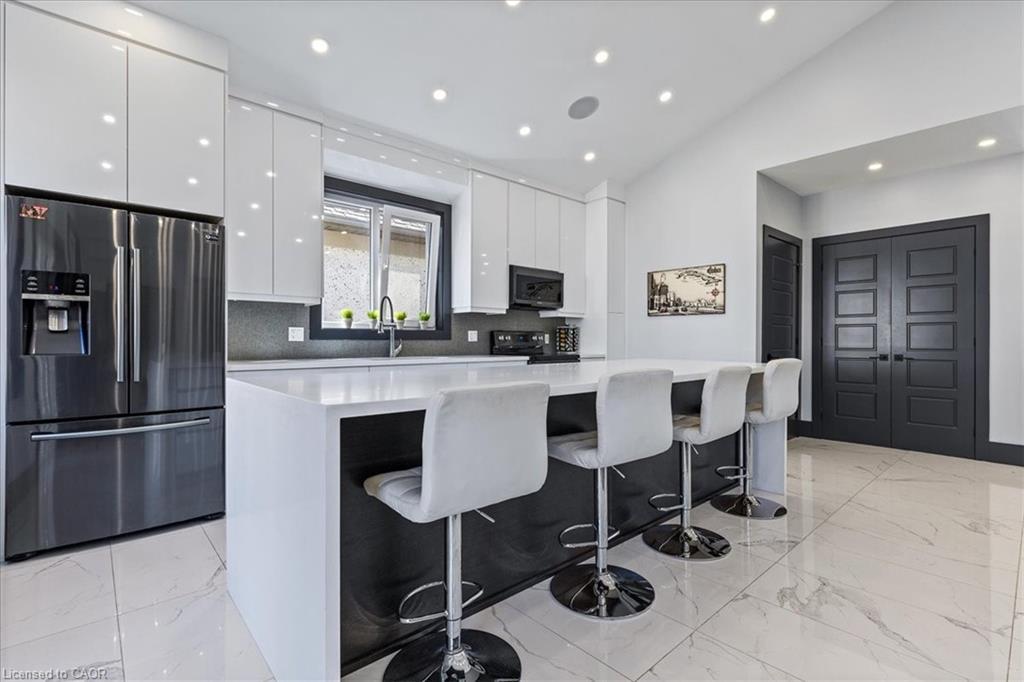 404 Montrose Street N, Cambridge, ON - Indoor