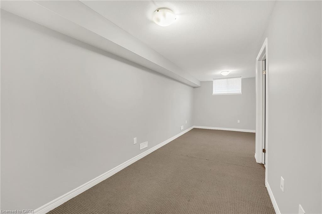 152 Heron Street, Welland, ON - Indoor Photo Showing Other Room