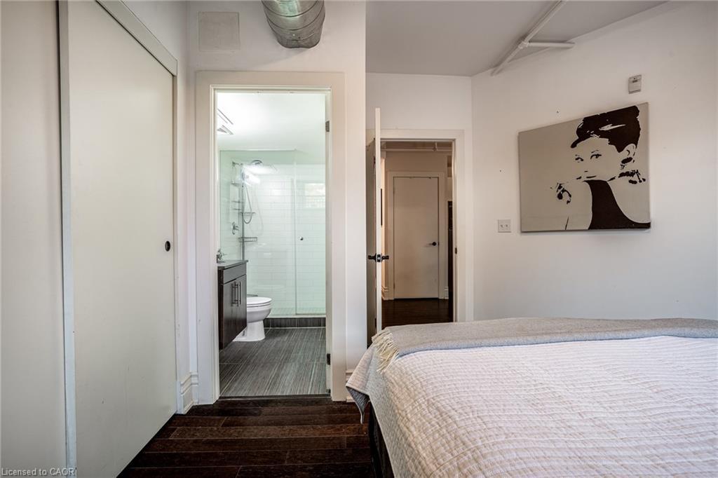 104-200 Stinson Street, Hamilton, ON - Indoor Photo Showing Bedroom